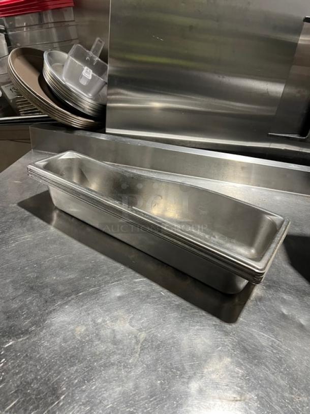 Vollrath Super Pan Series Commercial Stainless Steel 4.8 Qt., 3-1/2" deep, Model 3100040, in good condition.