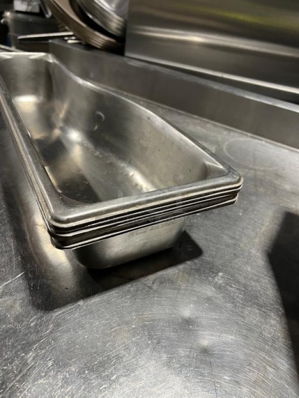 Vollrath Super Pan Series stainless steel wild pan, model 3100040, 4.8 Qt, 3-1/2" deep, commercial-grade condition.