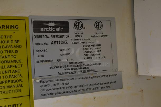 Label of an Arctic Air AST72RZ commercial refrigerator. Details include model, refrigerant, and design pressures.