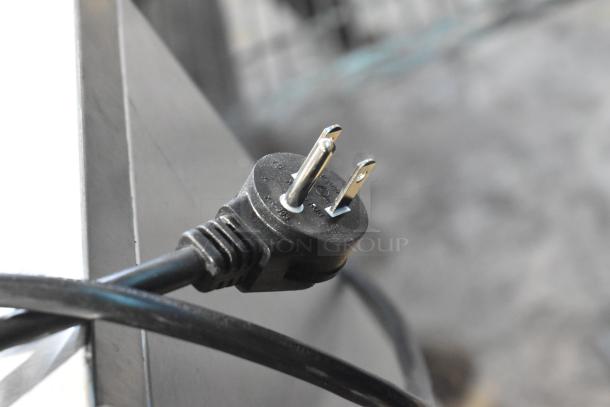 Close-up of an electrical plug for the Hoshizaki AM-50BAK-DS ice machine, new condition, 115V, 1 phase.
