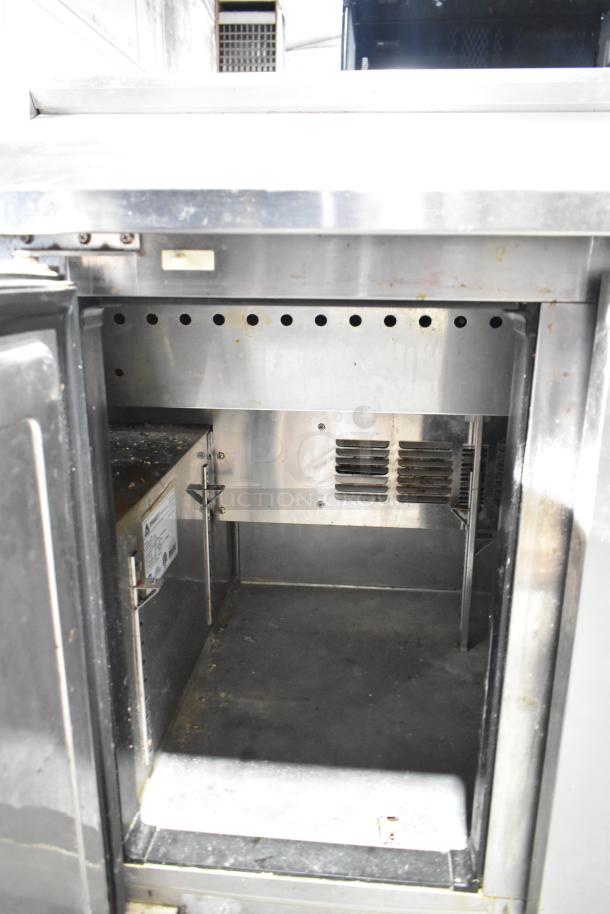 Everest EPR2 Sandwich Salad Prep Table, stainless steel, commercial use, 115V, 1 Phase, interior view showing shelving.