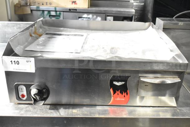 Vollrath Cayenne FTA 8024 commercial electric griddle, 220V, 1-phase. Features control dial, brand logo, used condition.