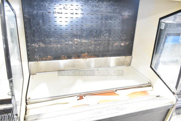 Federal Industries RSSM460SC grab-n-go merchandiser, visible wear, model label inside. Suitable for commercial use.