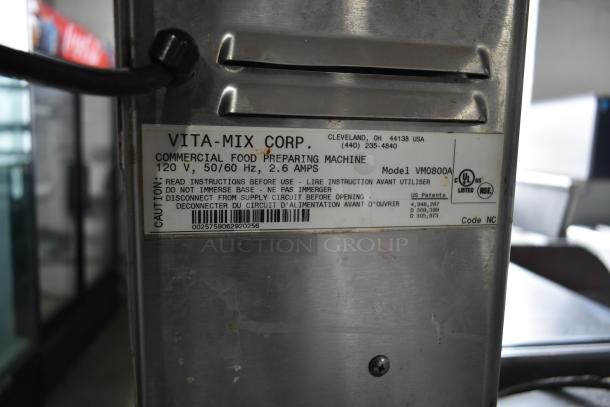 Vita-Mix VM0800A commercial drink mixer, 120V, 1 phase, in good condition. Features manufacturer label with usage instructions.