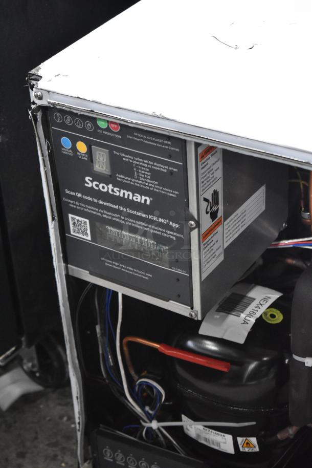 Brand new Scotsman MC0330MAX-1A Prodigy Elite Series 30" medium cube ice machine with 400 lb capacity. Scratch and dent condition.