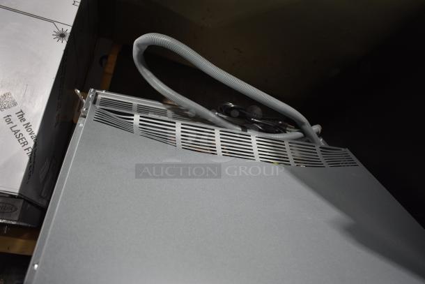 Brand new 2025 Avantco 194UCF280A ice machine, 299 lb capacity, 115V, 1 phase. Scratch and dent condition.