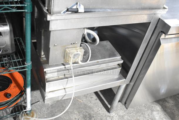 CMA Energy Mizer VA-AH-2 commercial pass through dishwasher, stainless steel, 120V, 1 phase, good condition.