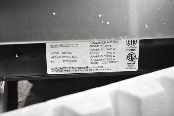 BRAND NEW 2025 Amana RC30S2 Commercial Microwave Oven, scratch and dent, stainless steel, push button, 208/240V, 1 Phase.