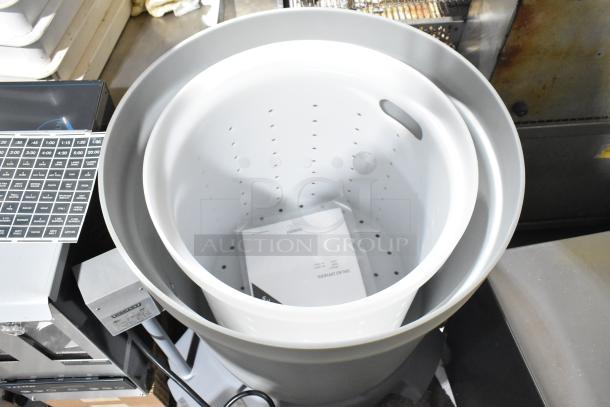 Brand new 2025 Hobart SDPE 20-gallon electric salad dryer, polyethylene, on commercial casters. 115V, 1 phase.