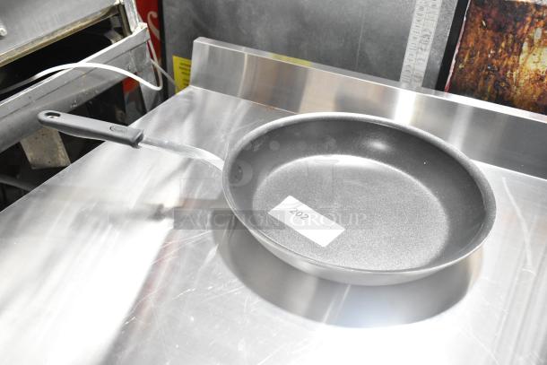 Vollrath Wear-Ever 14" Aluminum Non-Stick Fry Pan, CeramiGuard II coating, black silicone handle, tag "202".