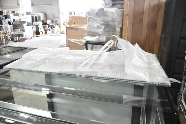 Brand new Avantco 193BC60HCB 60" refrigerated bakery display case, scratch and dent, broken glass, 110-120V, 1 phase.