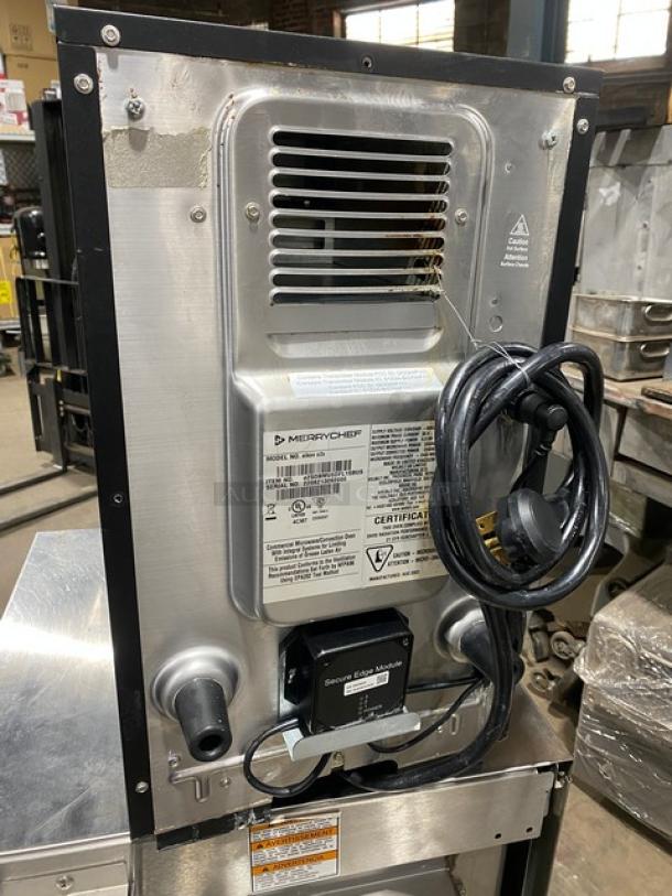 MerryChef Eikon E2S high-speed cook oven, 2022 model, electric, black, countertop, 208/240V 1 Phase, serial 2208213092096.