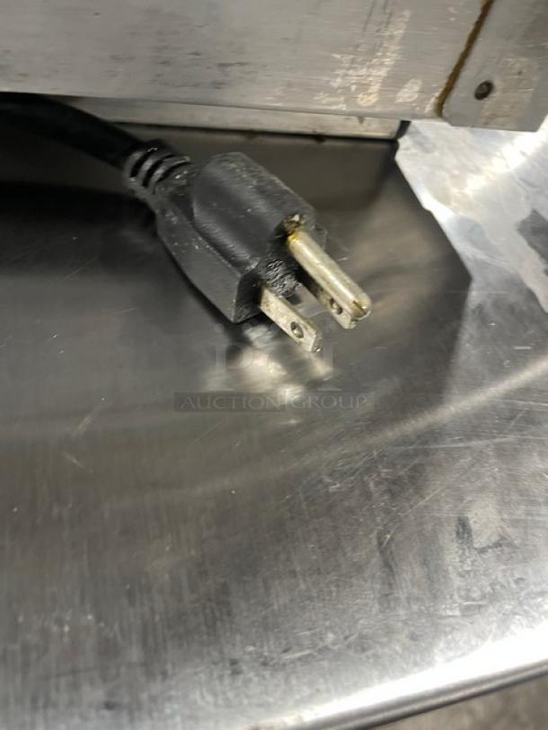 HeatMax stainless steel countertop pizza/food warmer display case on legs, includes power cord, used condition.