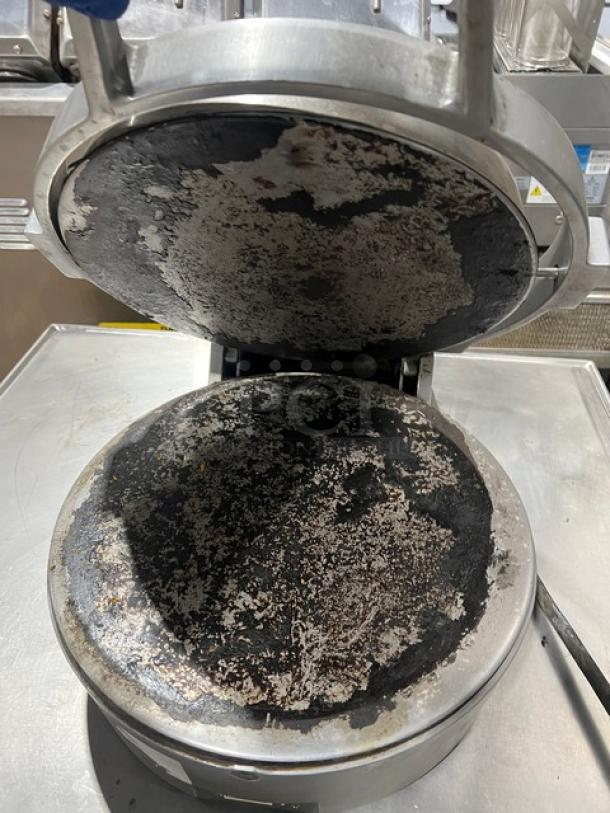 Caliente Industries A1 stainless steel electric tortilla press cooker/warmer, used condition, 115-125/208-240V.