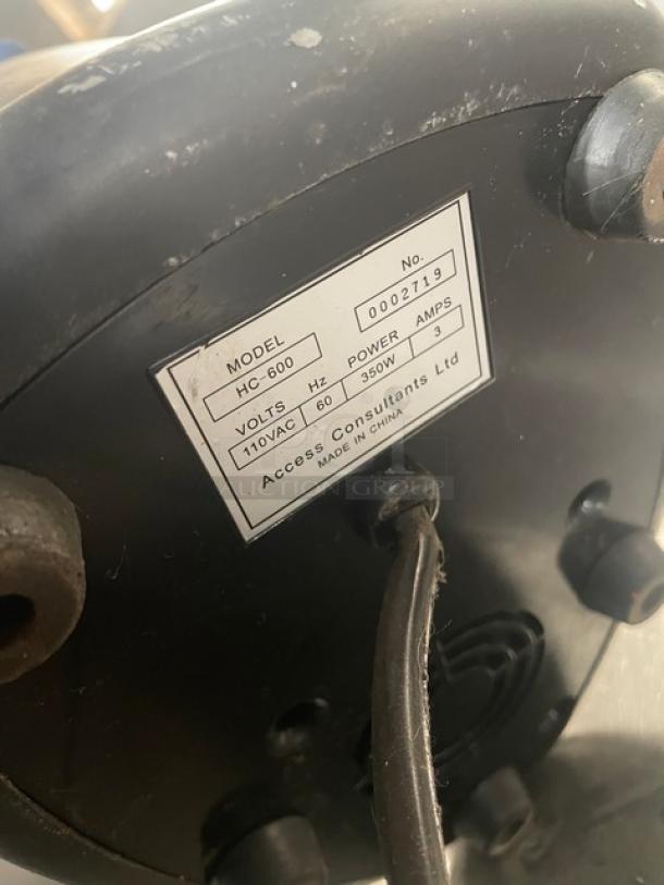 HeyCafe HC600 espresso grinder label showing model, serial number 0002719, 110V, 350W, and other specifications.