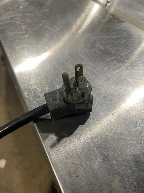 Power cord for Beverage-Air Elite Series SPE72-18 refrigerated prep table. 115V, 1 phase plug, suitable for commercial use.