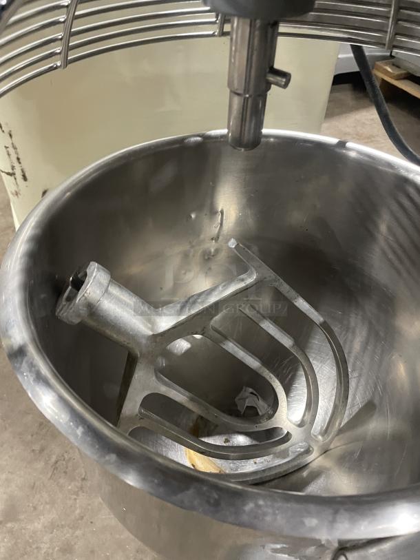 Black Diamond BDPM20 20 Qt. mixer with stainless steel bowl, bowl guard, and flat beater; electric, 120V, on legs.