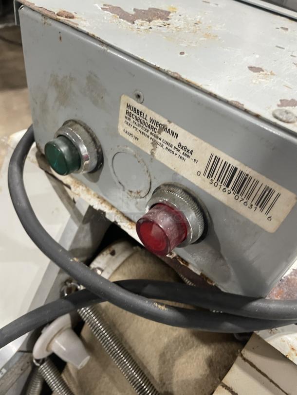 Merand Tenor 2 dough moulder, electric, 220V, white, countertop model, working condition, visible label with model info.