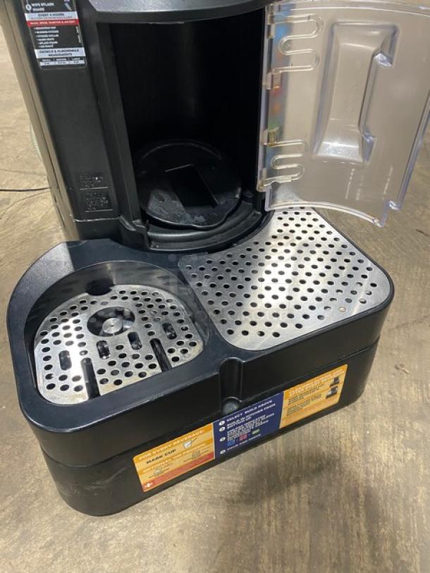 Taylor Magnabland Series SB2412 commercial blender, stainless finish, countertop model, personalized menu software, used condition.