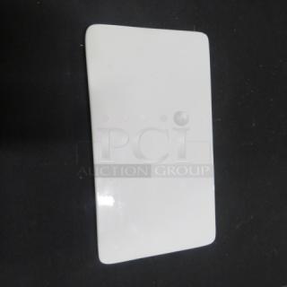 Acopa 10.5x6" rectangular platter, glossy white finish, smooth edges, excellent condition, model 11XBID.