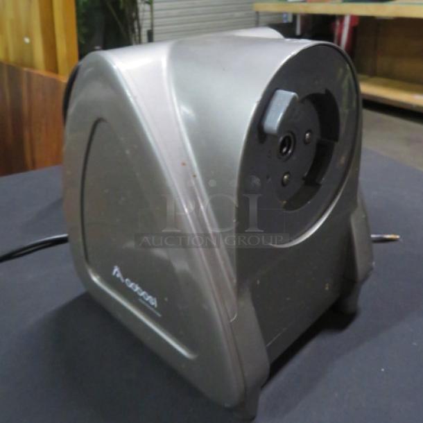 Aoboisi Slow Juicer AMR520, gray, used, featuring a compact design and visible logo.