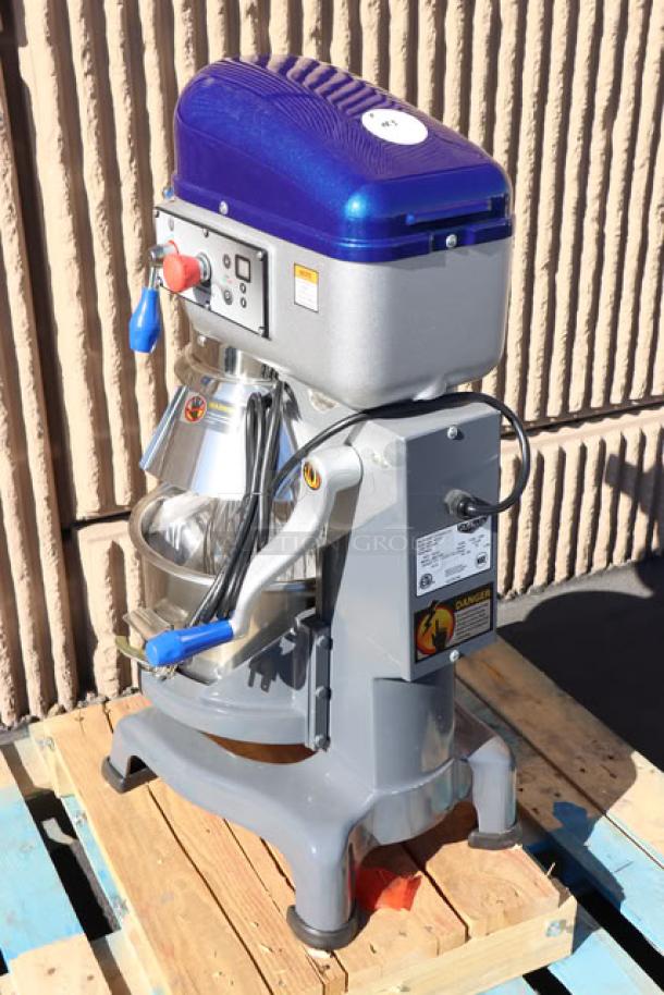 BRAND NEW Vollrath 40757 20 Qt. Planetary Stand Mixer, 120V, with guard, standard accessories, and "scratch-n-dent" condition.