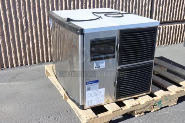 Brand new Avantco Ice MC-F-530-A full cube ice machine, air-cooled, 497 lb capacity, on pallet, scratch-n-dent. Serial: 194MCF530A-25020038.