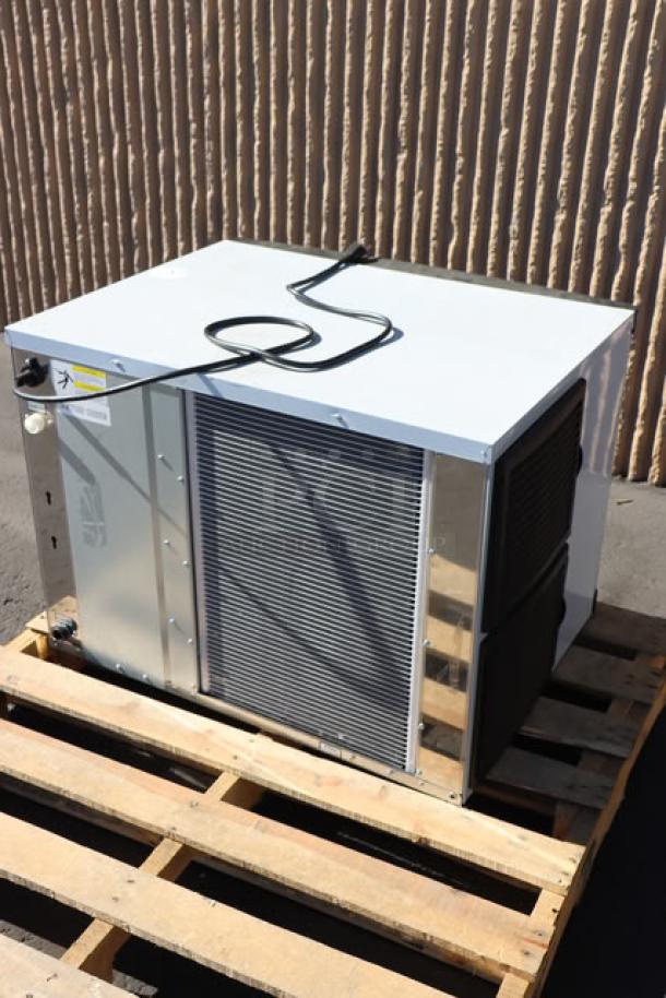 Brand new Avantco MC-F-530-A ice machine, modular, 497 lb. capacity, air-cooled, on pallet, minor scratches.