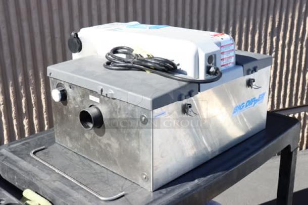 BRAND NEW Thermaco Big Dipper W-200-IS automatic grease trap, 47 lb. capacity, 115v, visible scratch-n-dent condition.