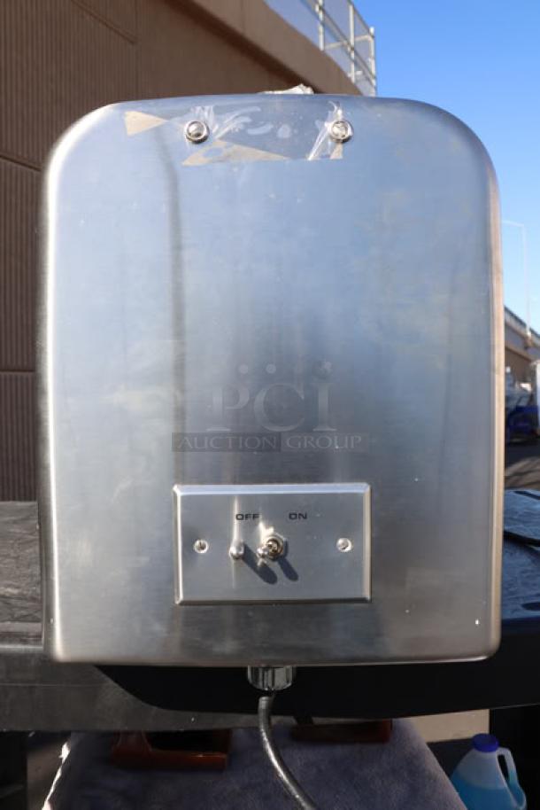 BNRAND NEW Hobart 4822-35 #22 Meat Grinder, 240V, 1 1/2 hp, out of packaging with scratches and dents, includes leg set.