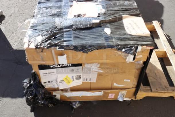 BRAND NEW SCRATCH-N-DENT Vollrath CO4-208240FS convection oven in box; door handle needs replacement; 208/240V.