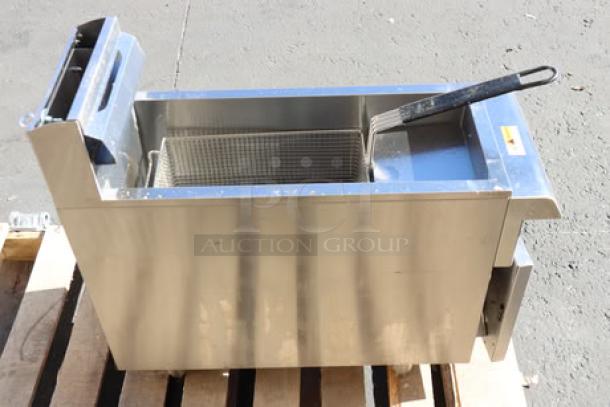 Cooking Performance Group FCPG15 15 lb. countertop fryer, natural gas, 26,500 BTU, stainless steel, good condition.