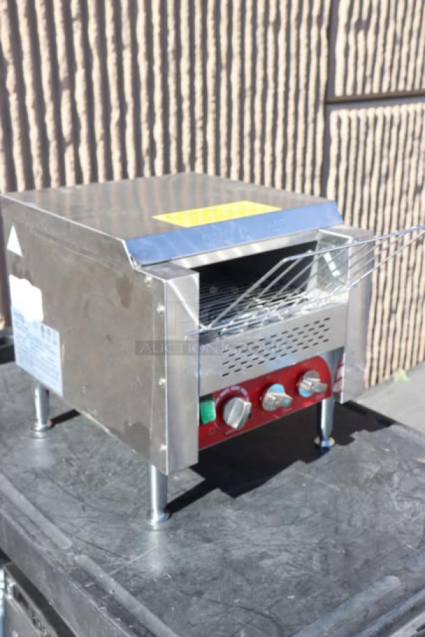 Avantco T3300B Commercial Conveyor Toaster, 10" wide, 3" opening, 208V, 3300W, brand new scratch & dent, serial: 4528023184T3300B.