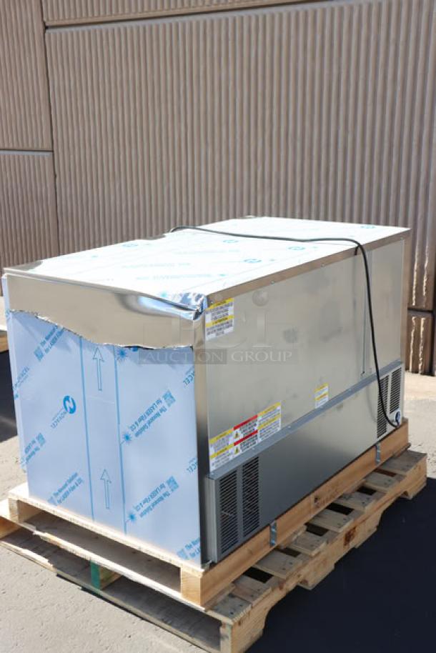 Brand new Beverage-Air UCF48AHC-23 48" undercounter freezer. Dented back corner, minor scratches, working. Serial: 15512260.
