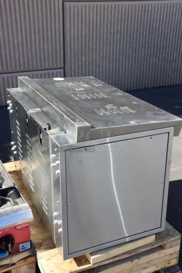 BRAND NEW Cooking Performance Group S-36-SB-N 34" gas infrared salamander broiler, 36,000 BTU, slight scratches/dents.