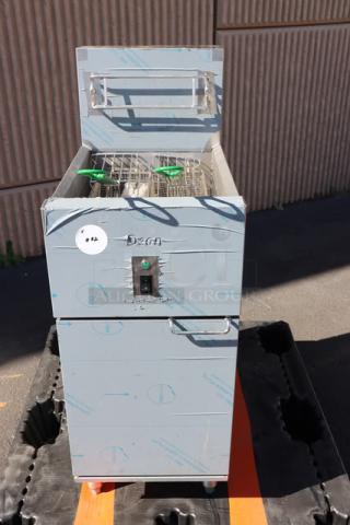 Brand new Dean by Frymaster SR114E floor fryer, 40 lb. capacity, 208V, 1 Phase, in protective wrapping, includes baskets.