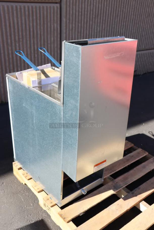 Brand new Pitco® 35C stainless steel floor fryer, 35-40 lb. capacity, natural gas, on pallet, serial G25JA031791.