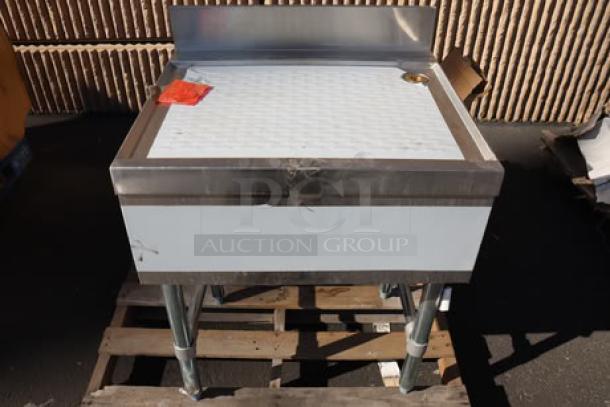 Stainless steel clean dish table with left drainboard, scratch-n-dent condition, Regency label, on metal legs, no packaging.