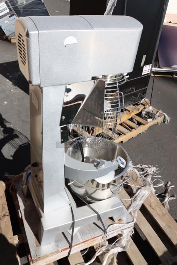MainStreet Equipment CMIX30 30 Qt. Planetary Floor Mixer, new, visible scratches, missing gear selector, with guard and accessories.