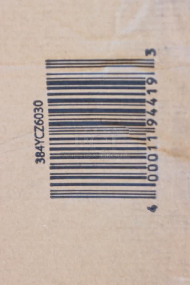 Barcoded box with code 384YCZ6030. Packaging shows wear but contains a 3-piece lot with potential missing small pieces.