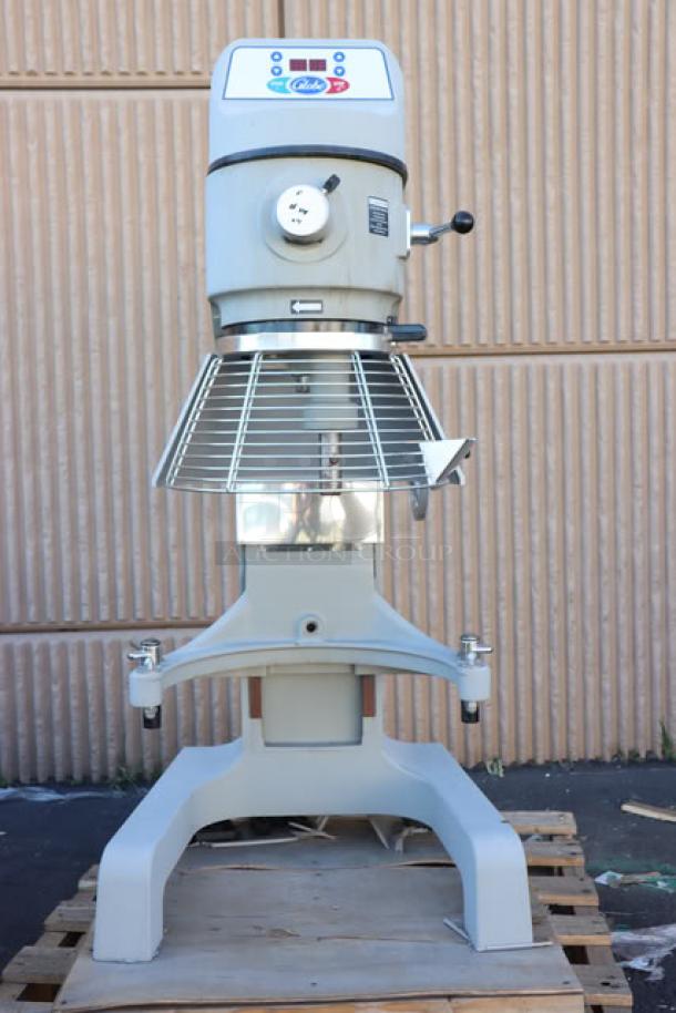 BRAND NEW Globe SP40 40 Qt. Planetary Floor Mixer, Scratch-N-Dent, 208V, 3 Phase, 2 hp, front view with safety guard.