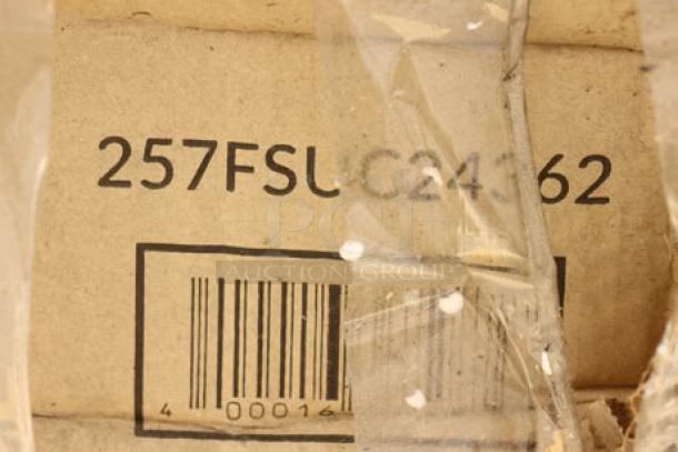 Lavex 257fsuc24362 utility cart packaging with visible model number and barcode. Packaging is damaged.