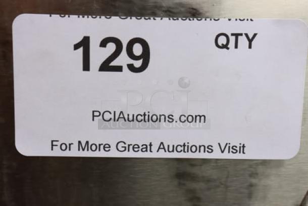 Avantco HWD10D 10 Gallon Hot Water Dispenser, 208/240V, 7,000W, new with missing back right leg. Serial: 20260300138.