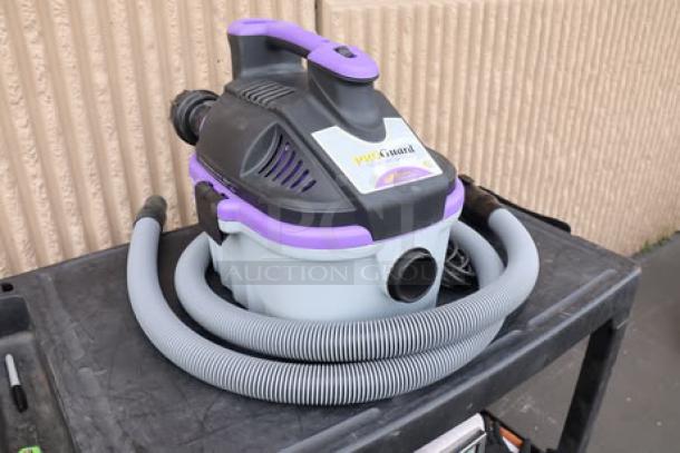 ProTeam 107128 4 Gallon ProGuard Wet/Dry Vacuum, new, with tool kit, missing packaging and possible small parts.