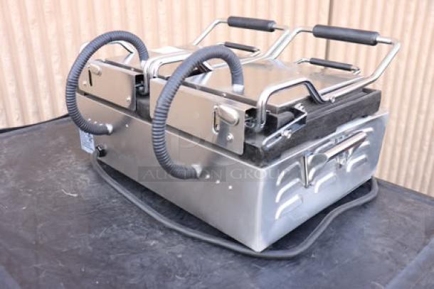 BRAND NEW Waring WFG300 Tostato Ottimo Dual Panini Grill, 17" x 9 1/4" surface, smooth top & bottom, 240V, 3120W, slight cosmetic dent.