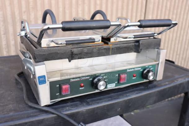 Waring WFG300 Tostato Ottimo dual panini grill, 17" x 9 1/4" surface, 240V, 3120W, brand new scratch-and-dent condition.