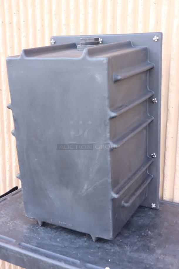 Ashland PolyTrap 4820 grease trap, 40 lb. capacity, black, threaded connection, brand new, without original packaging.