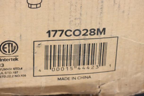Barcoded label showing Avantco CO-28M model number, ETL certification, and "Made in China" text on cardboard packaging.