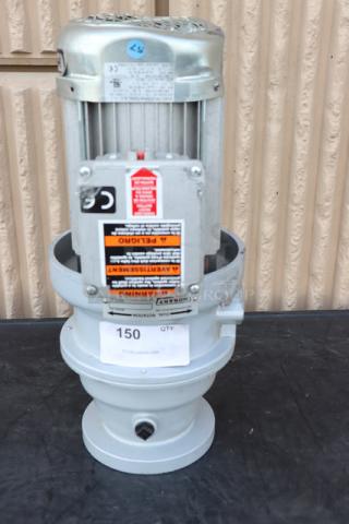 BRAND NEW Hobart FD4/125-1 commercial garbage disposer, 1 1/4 hp, scratch-n-dent, visible labels, short upper housing.