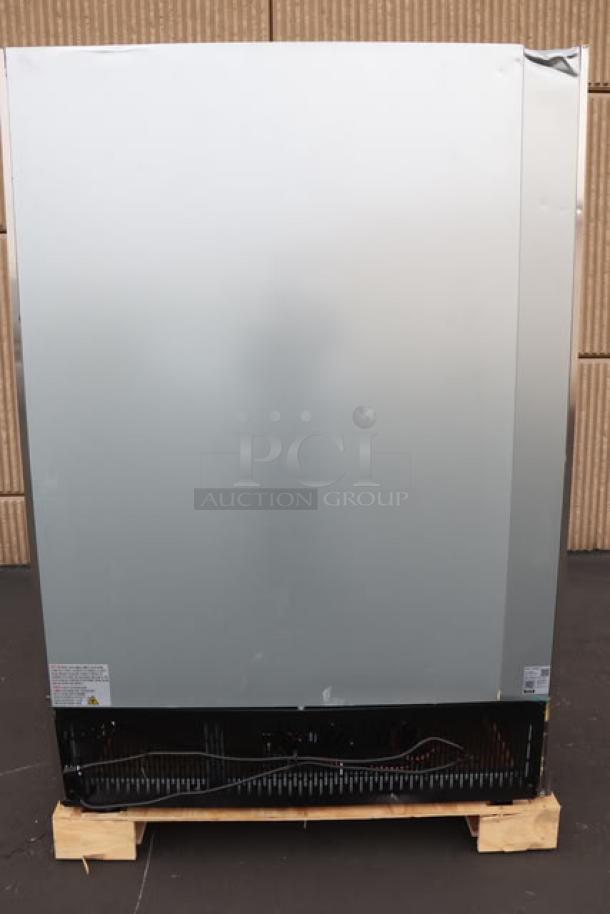 Avantco A-49R-G-HC 54" Glass Door Reach-In Refrigerator, new scratch-n-dent, 115V, tested, working order, serial 005445656 9082 2507.